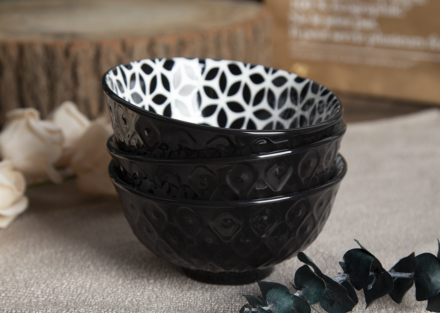 CHANGSHA HAPPY GO Midnight Mosaic Embossed & Decal White Porcelain |happygodinnerware.com