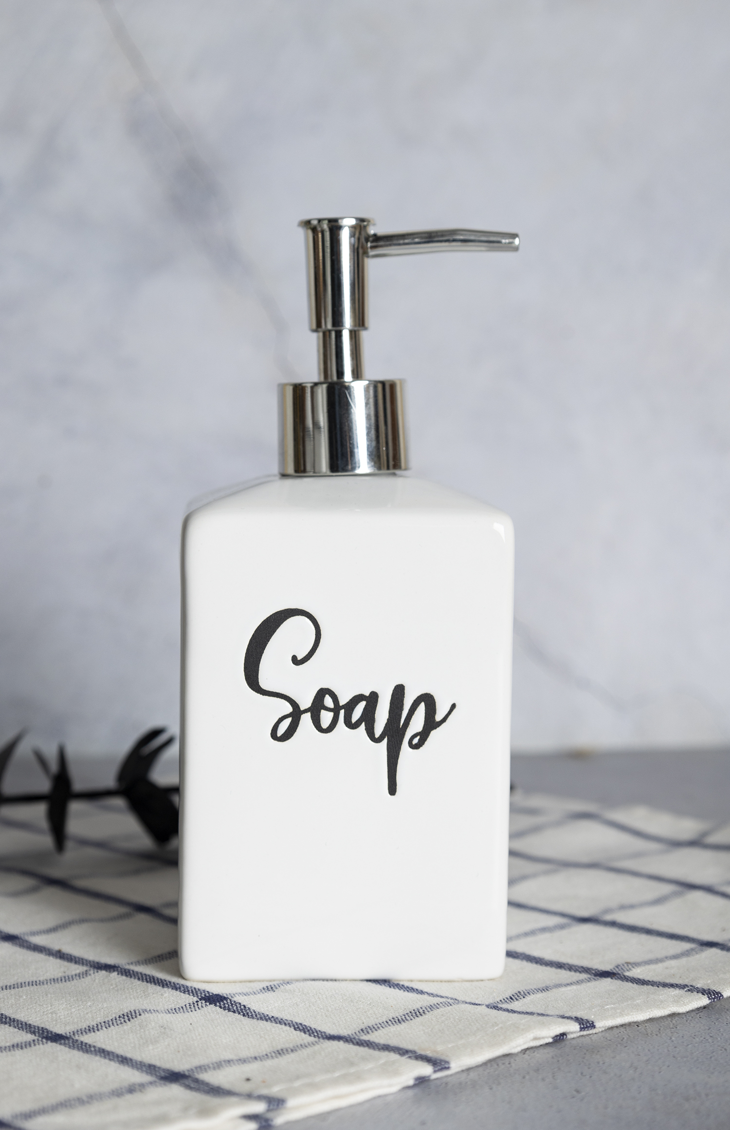 CHANGSHA HAPPY GO Vintage Style White Ceramic Kitchen Storage Set with Script Silkscreen Font – Coffee, Sugar, Tea, Butter Dish, Soap Dispenser and More |happygodinnerware.com