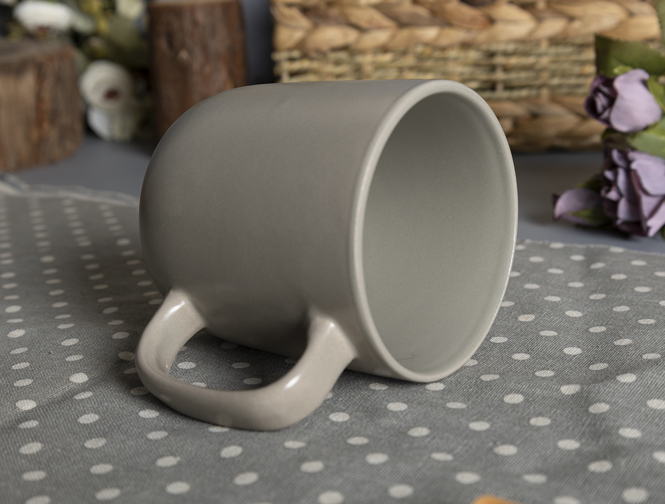 CHANGSHA HAPPY GO  Modern Matte Color Glazed Stoneware Dinnerware Set in Nordic Green and Grey Tones |happygodinnerware.com