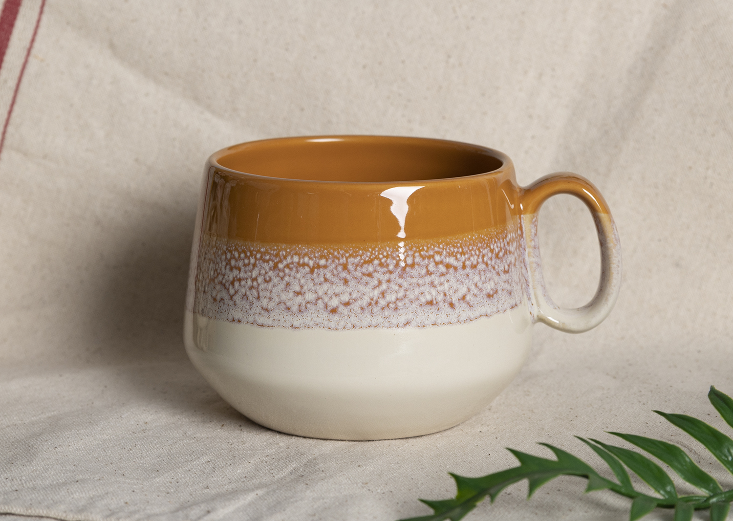 CHANGSHA HAPPY GO  Triple-Color Block Reactive Glaze Stoneware Dinner Set with Unique Layered Design |Dopamine Series Ceramics  |happygodinnerware.com