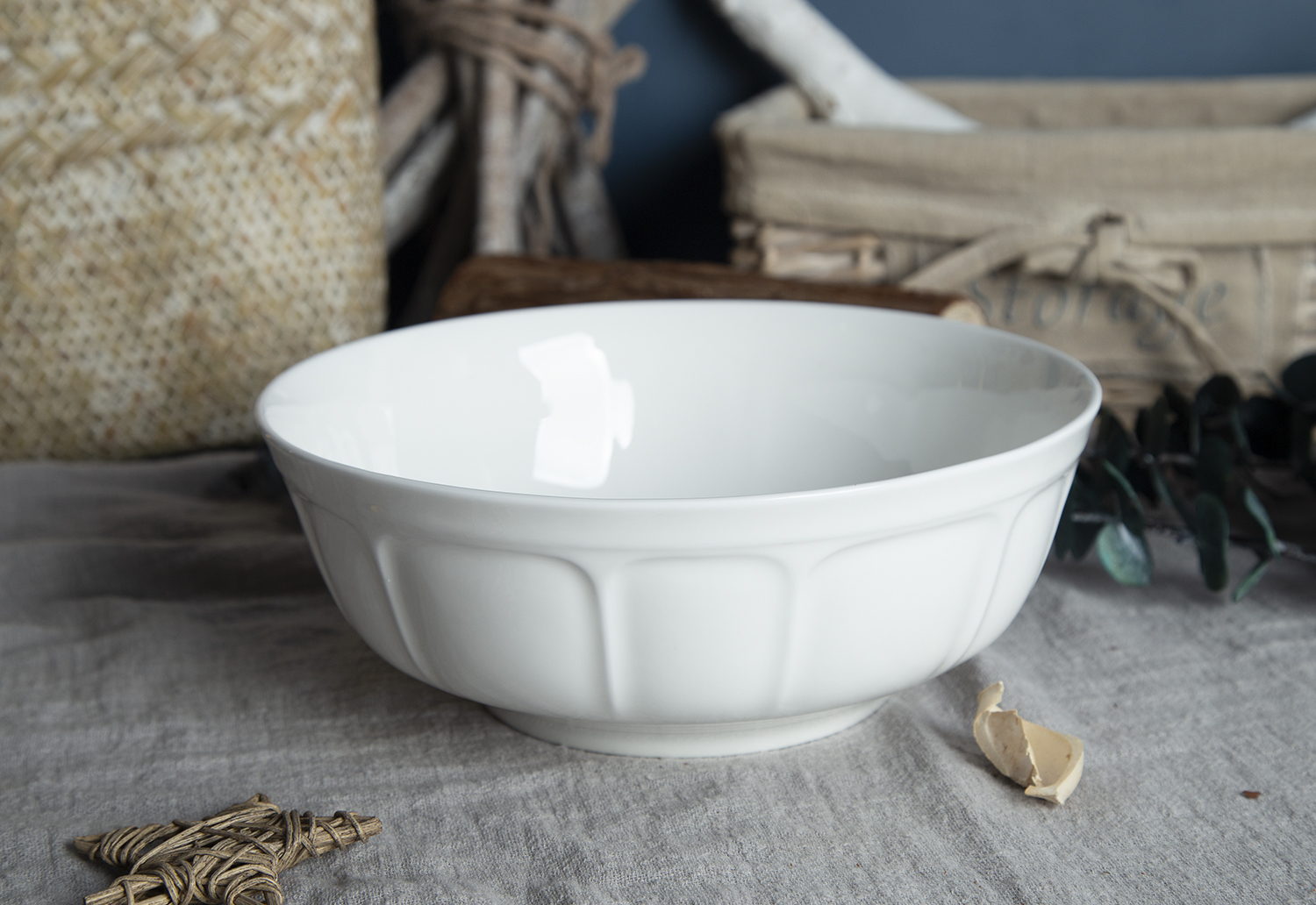 ​CHANGSHA HAPPY GO Elegant Embossed Bone China Tea Cup and Saucer Set |happygodinnerware.com