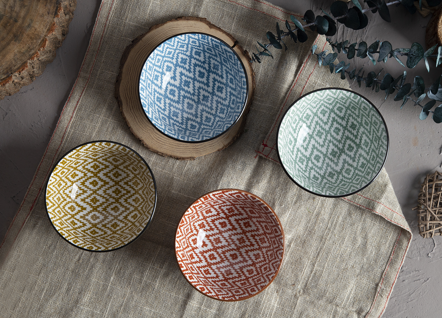 CHANGSHA HAPPY GO Ceramic Pineapple Embossed Bowls in Colorful Glazes | happygodinnerware.com