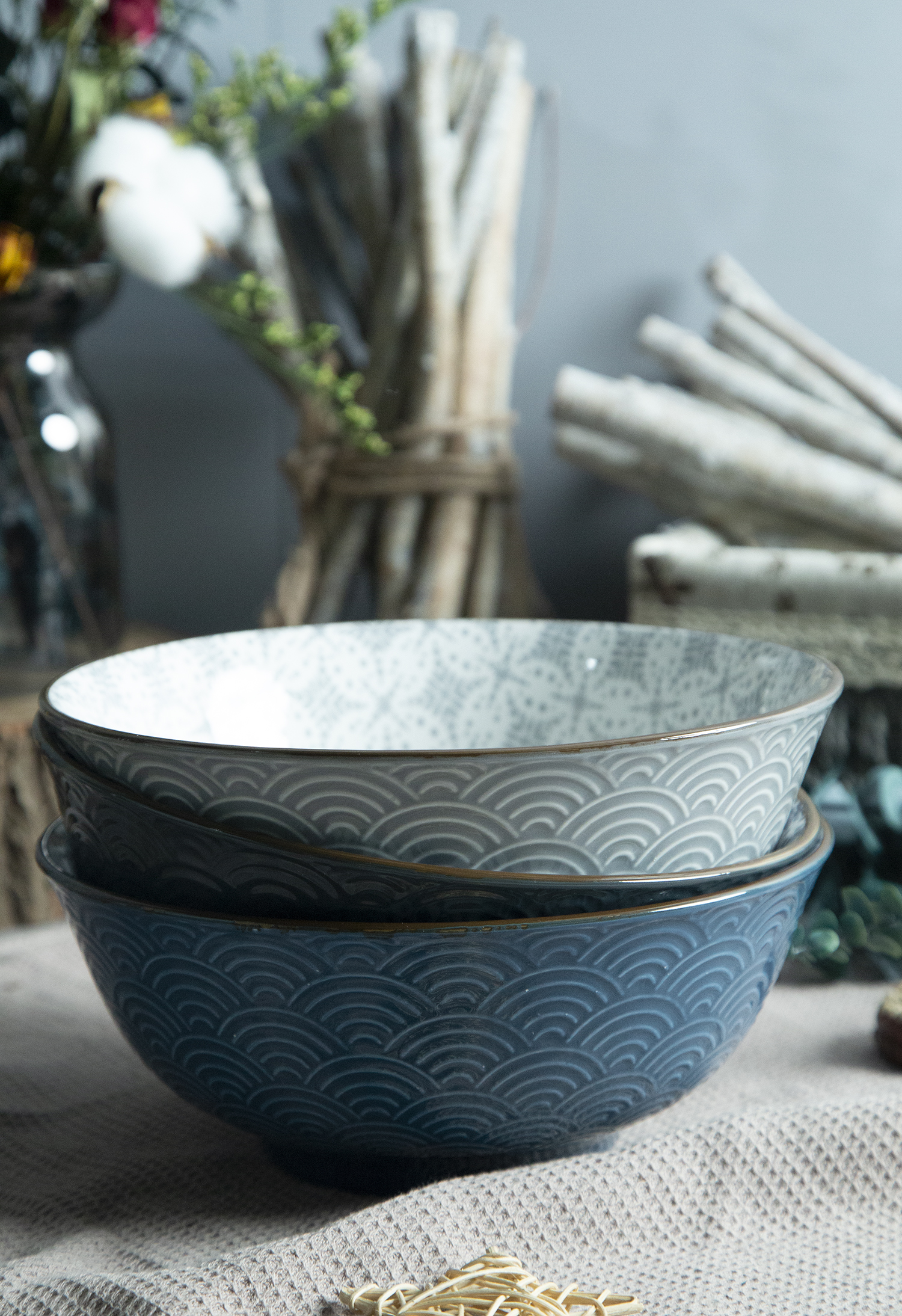 CHANGSHA HAPPY GO White Porcelain Wave Embossed Bowls with Glaze Accents | happygodinnerware.com