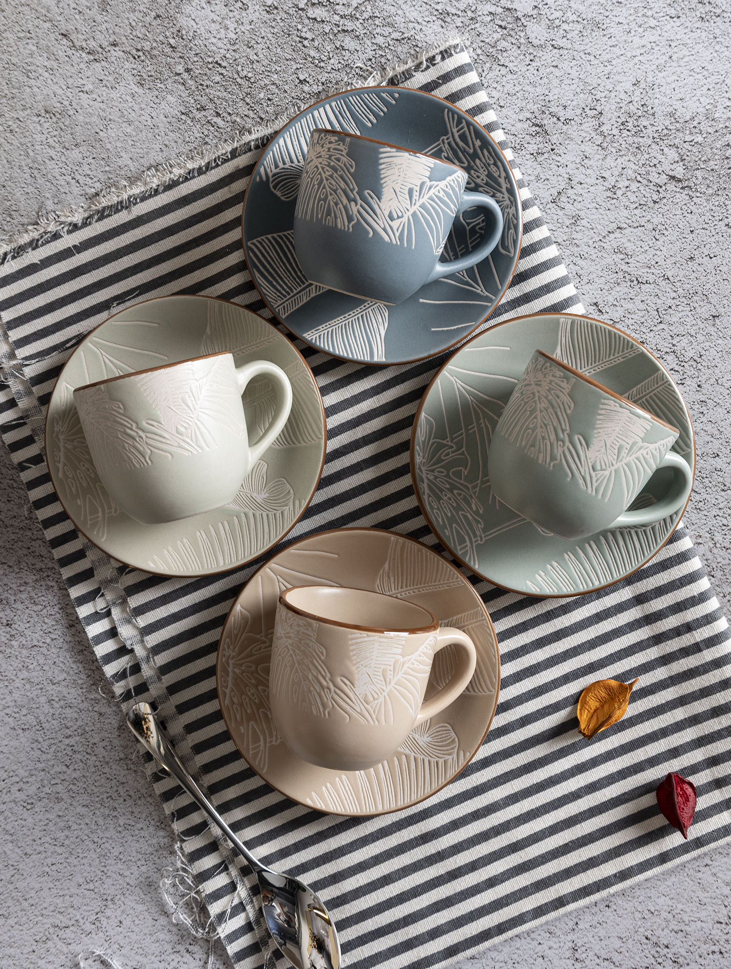 CHANGSHA HAPPY GO TROPICAL CANOPY Underglaze Screen-Print Stoneware Collection |happygodinnerware.com