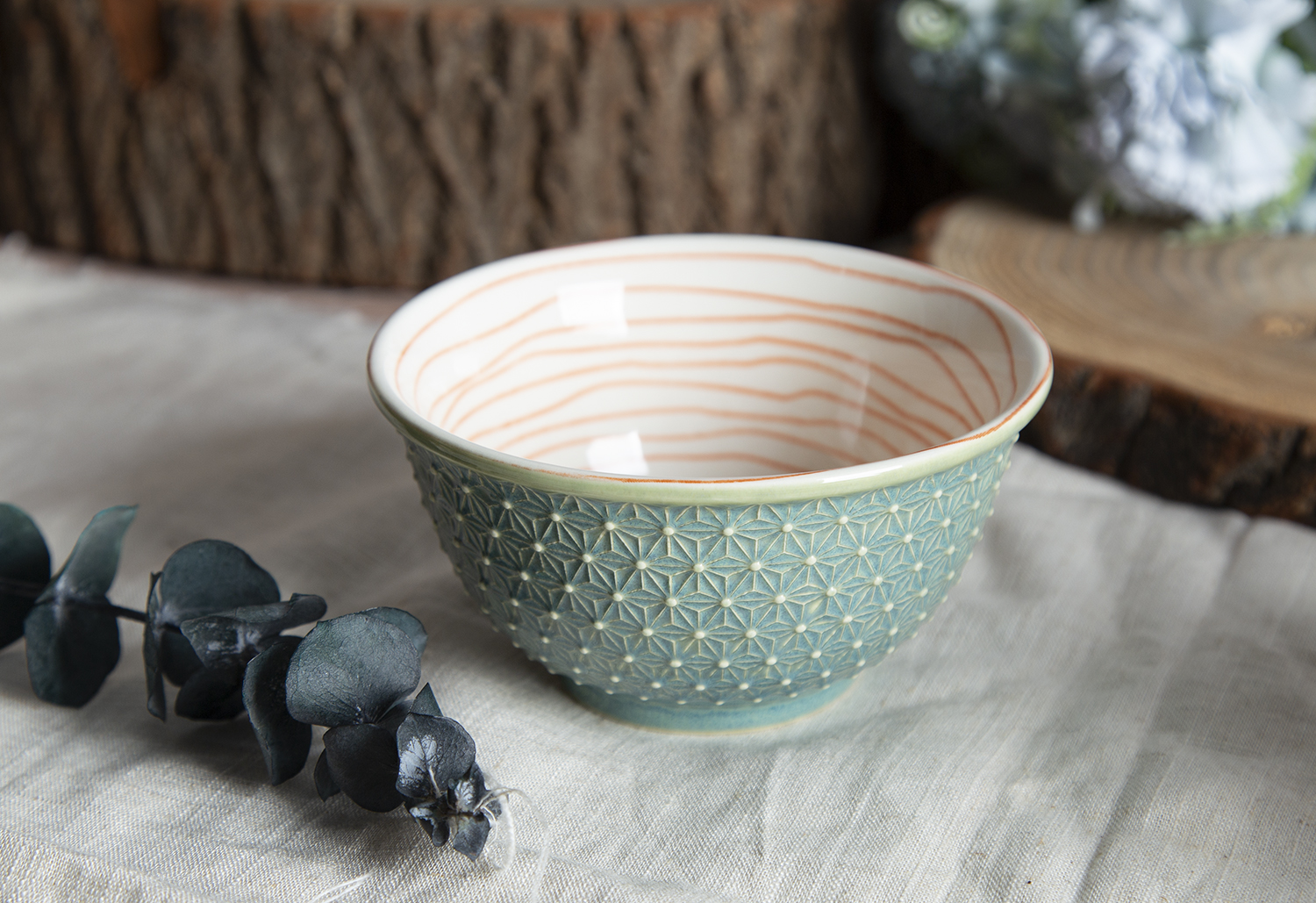 CHANGSHA HAPPY GO Star Pattern Embossed Stoneware Bowls with Color Glaze and Printed Design | happygodinnerware.com